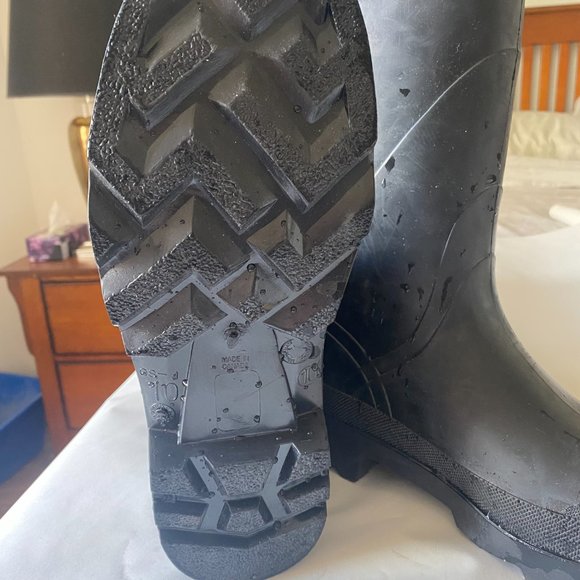 Heavy Duty Rubber Boots - Picture 2 of 3